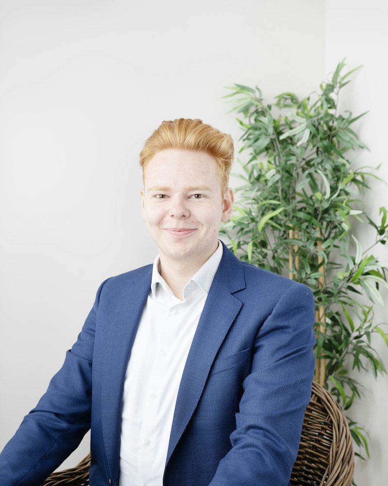 Owen Gallagher, EA
